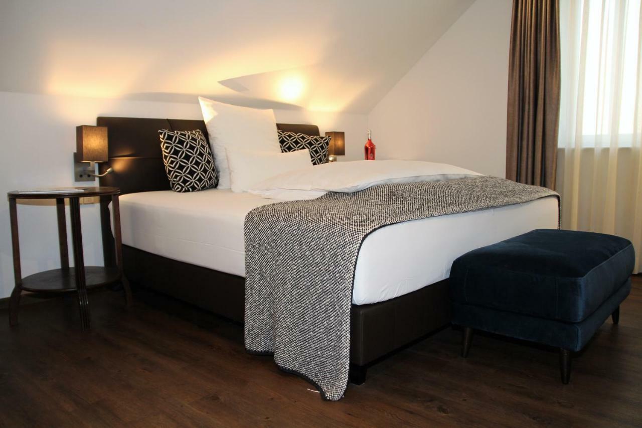 Hoell Am Main Ruesselsheim Exterior photo
